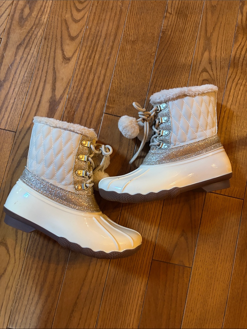 Mudd snow boots